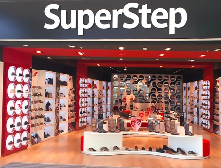 Магазин кроссовок step